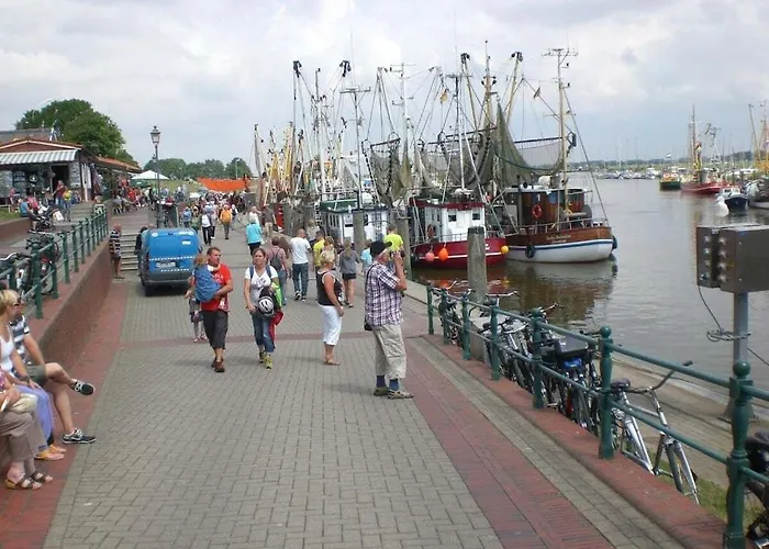 With 2 Bedrooms * 特希尔